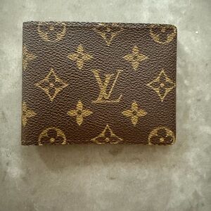 Louis Vuitton Monogram Canvas Card Holder